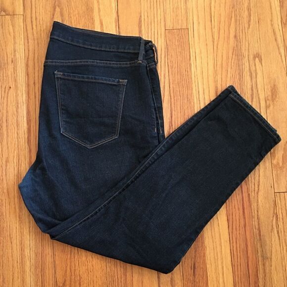 Old Navy Original Mid Rise Dark Wash Jeans | Size 16 Short - Picture 1 of 5